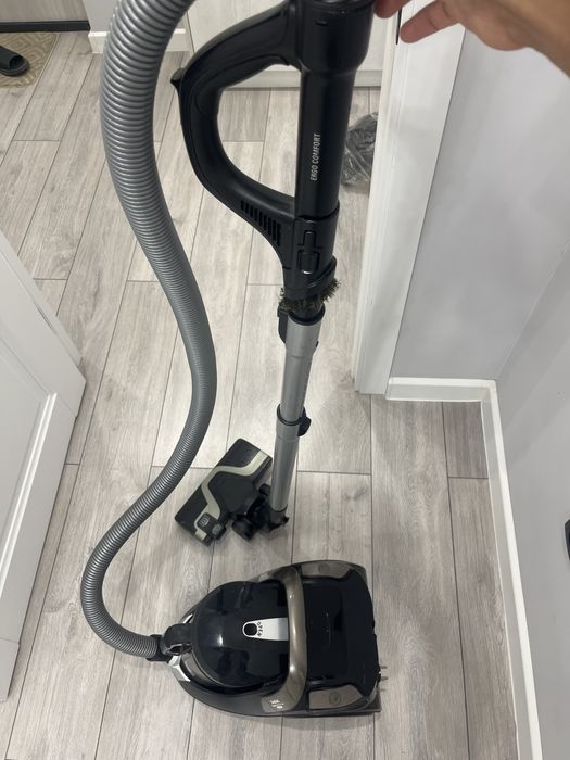 Пылесос Tefal X-Trem Cyclonic Effitech TW7C71EA черный