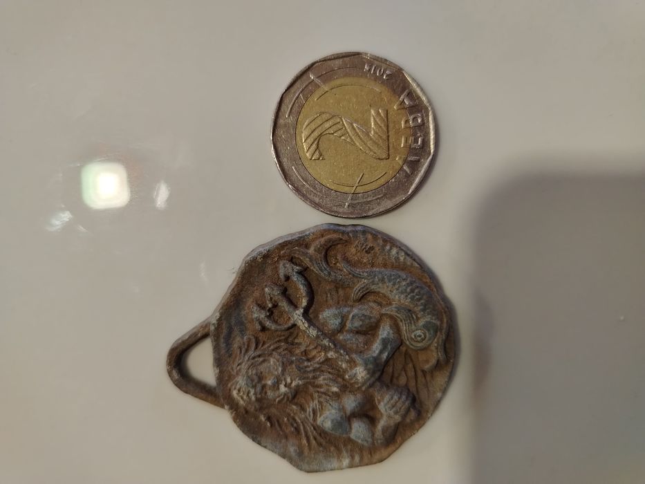 Колекционерски медальон