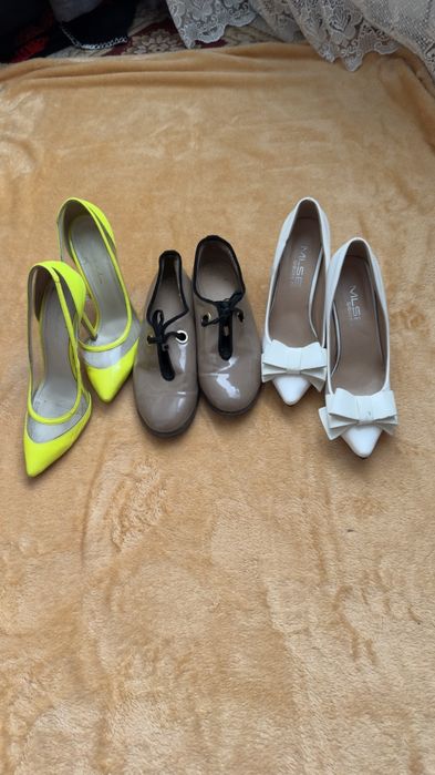 Продаю женскую обувь