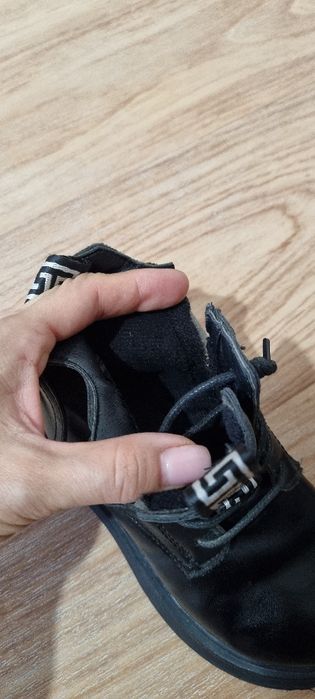 Продам ботинки осень весна
