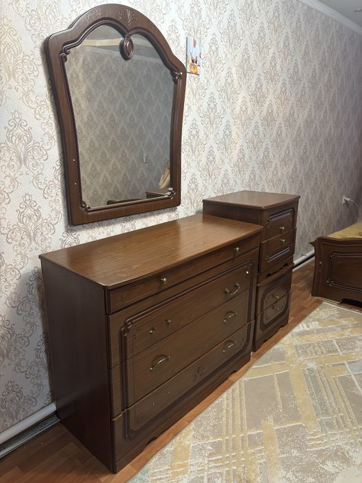 спальный комплект мебели