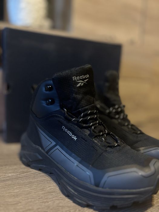 Мъжки зимни обувки REEBOK