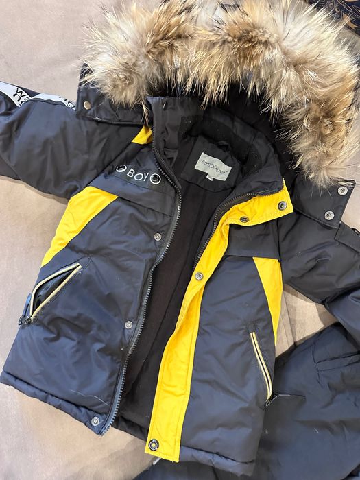 Зимний комбинезон и обувь на мальчика