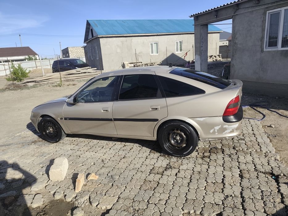 Опель  вектора б