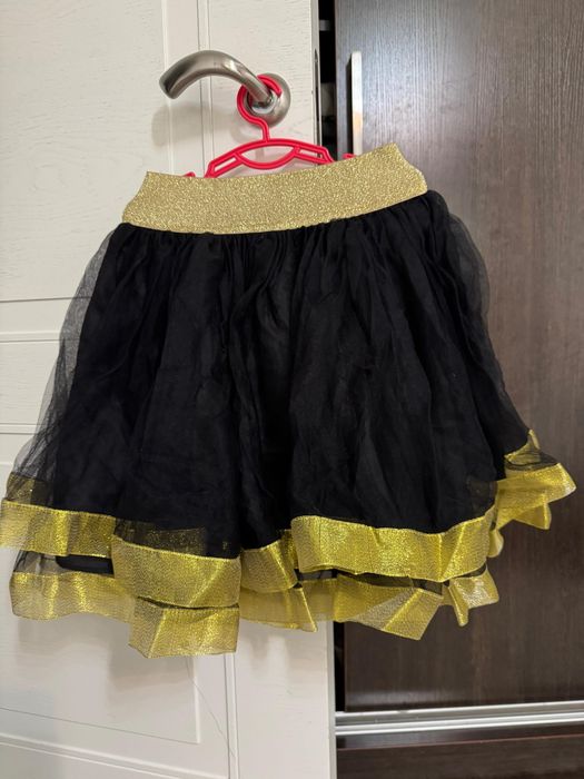 Платья праздничные