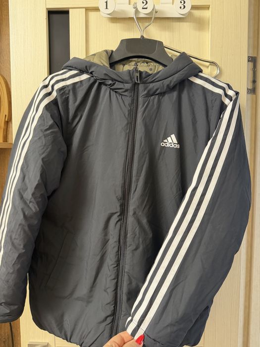 Куртка adidas  осень и зима