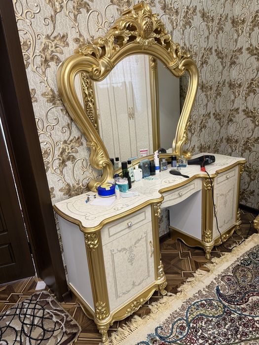 Продается спалный набор гарнетур.