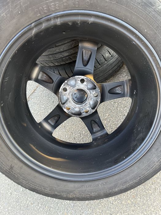 Летни гуми +алуминиеви джанти 5 112 16