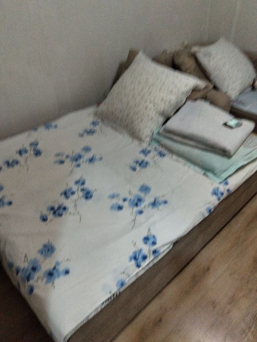Отдам бесплатно на дачу диван
