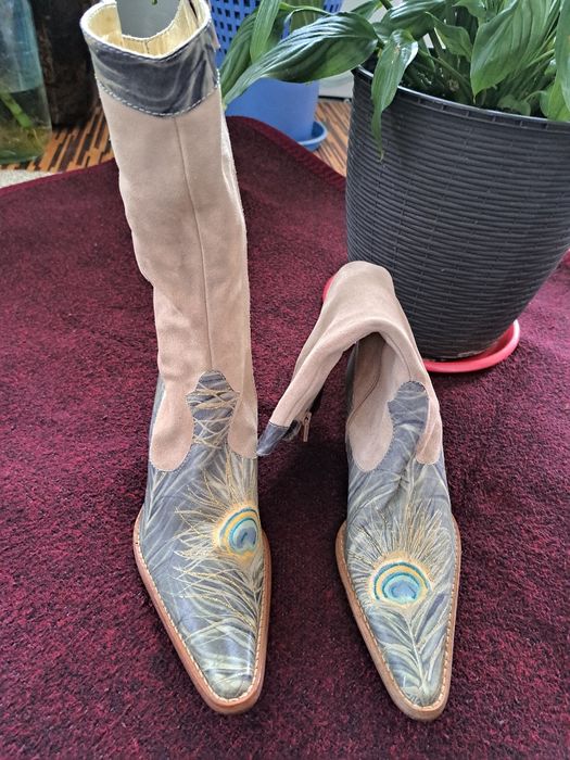 Vând ciocate model deosebit