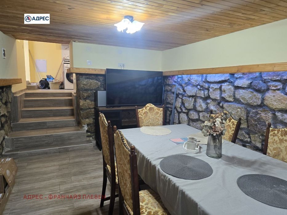 Продава се Къща в с. Згалево, Област Плевен - 85 кв.м за 930 €/кв.м - Снимка #3