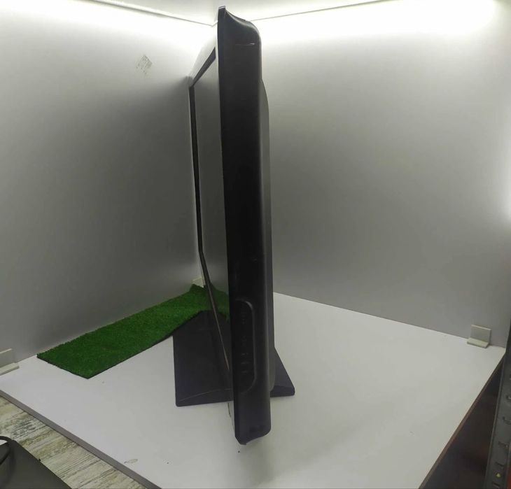 Телевизор LG 42 диагональ