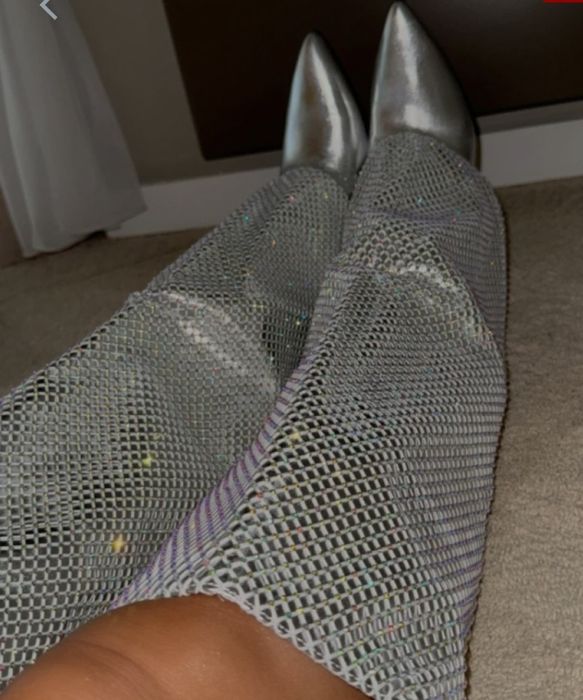 Блестящи сребърни ботуши