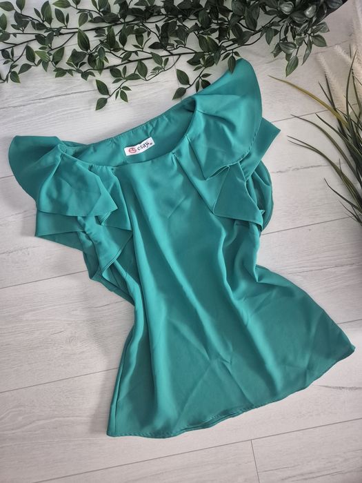 Bluza verde, eleganta, maneci volane, mar M