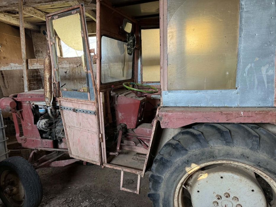 Vand tractor UTB 445