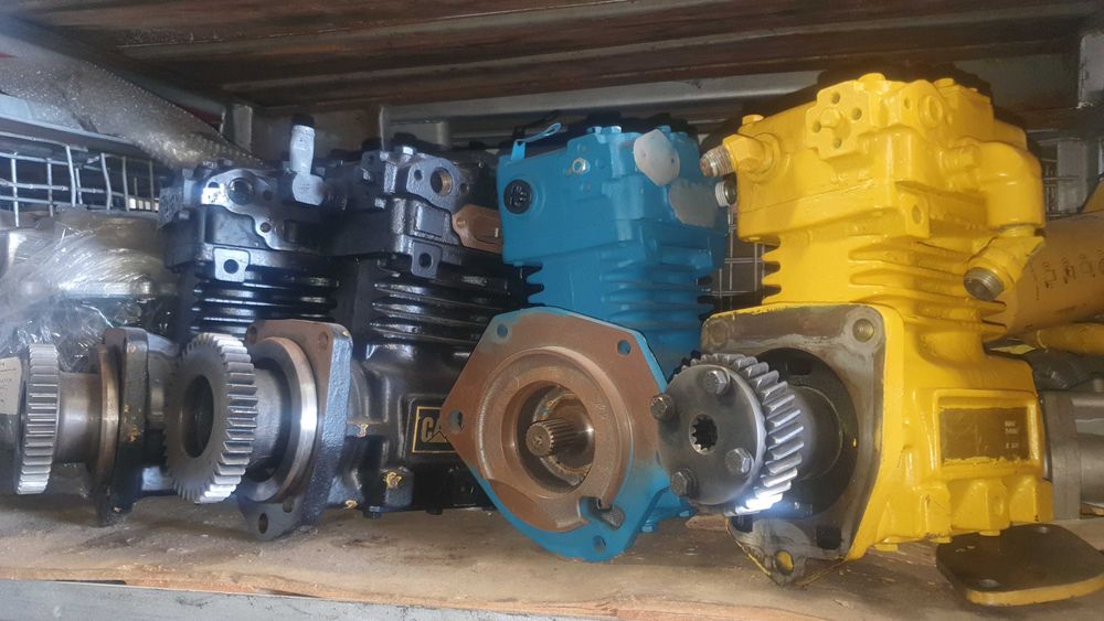 Compresoare aer Caterpillar si Navistar
