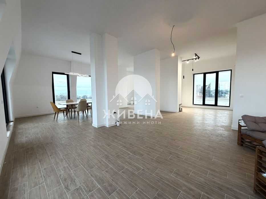 Продава уникален 4-стаен апартамент, пентхаус,  к.к. Св.Св. Константи