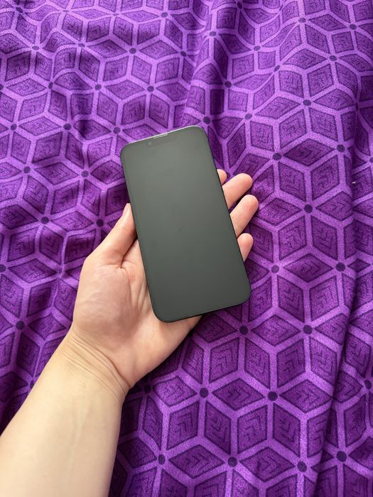 Iphone 13 midnight 256 GB foarte bun