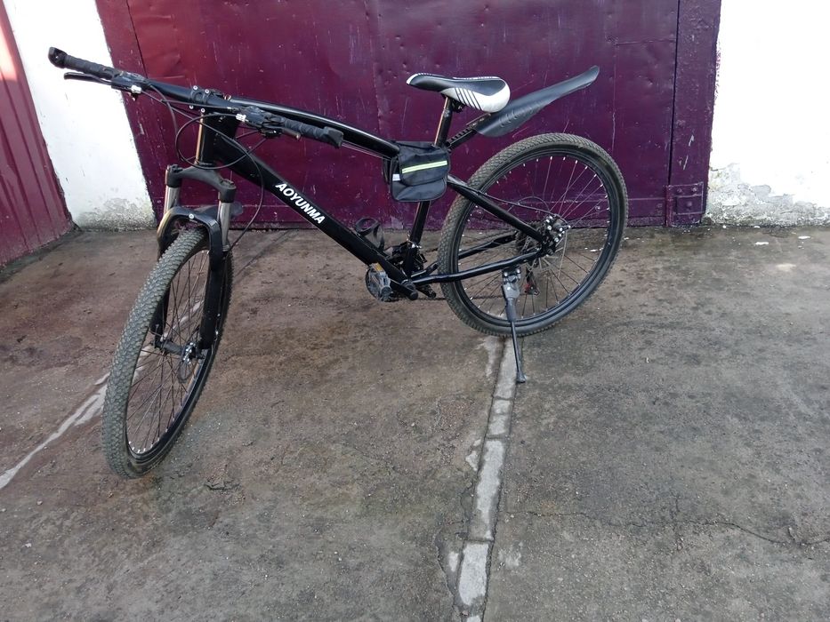 Продается скорасной велосипед ( возможен торг)