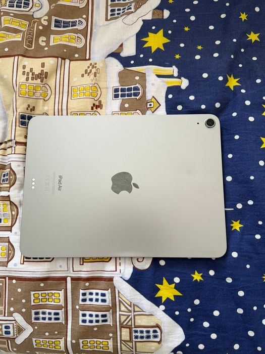Продаю iPad Air M2