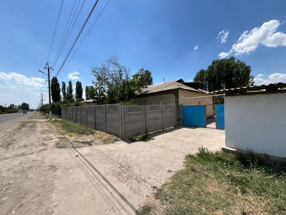 Bostonliq tumani Abayda 13 sotikli hovli sotiladi