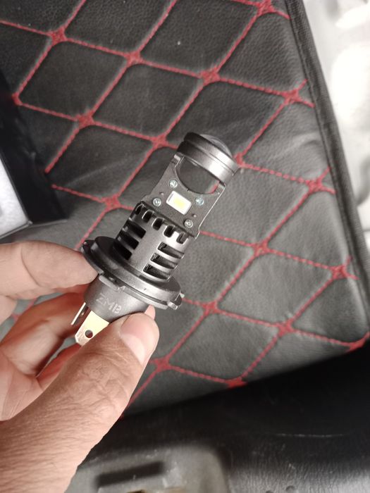 Продам лэд лампы Н4