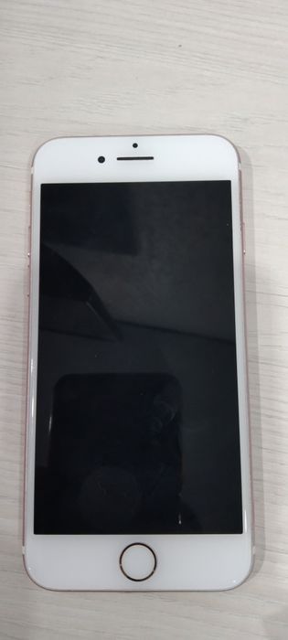 Продам айфон 7. В хорошем состоянии