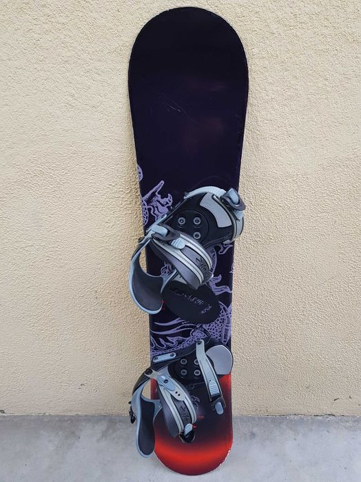 Placa snowboard Escape dragon, legaturi incluse, lungime 140cm