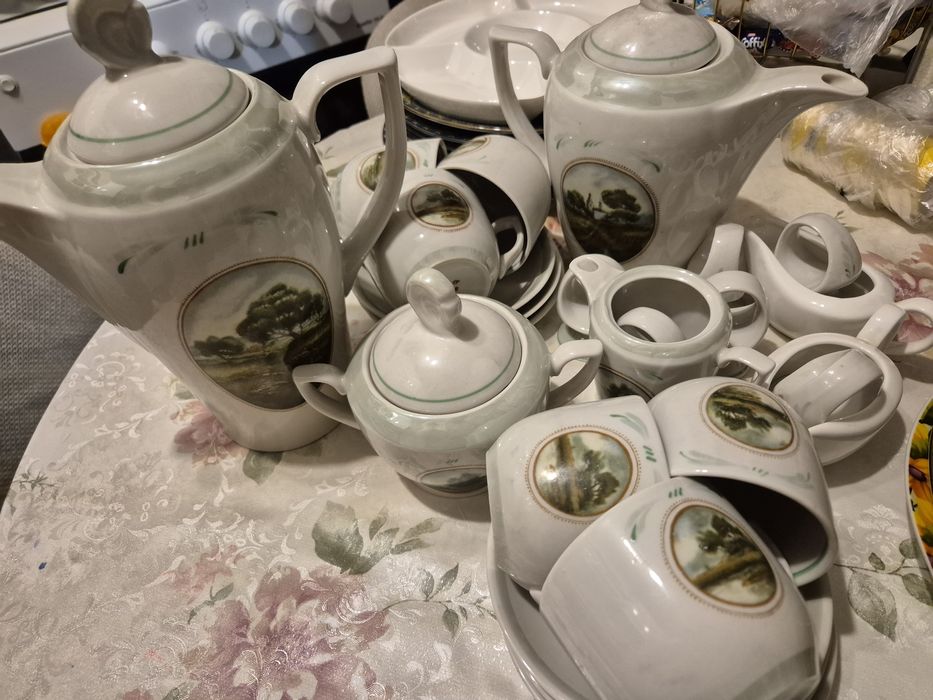 Сервиз новый продам