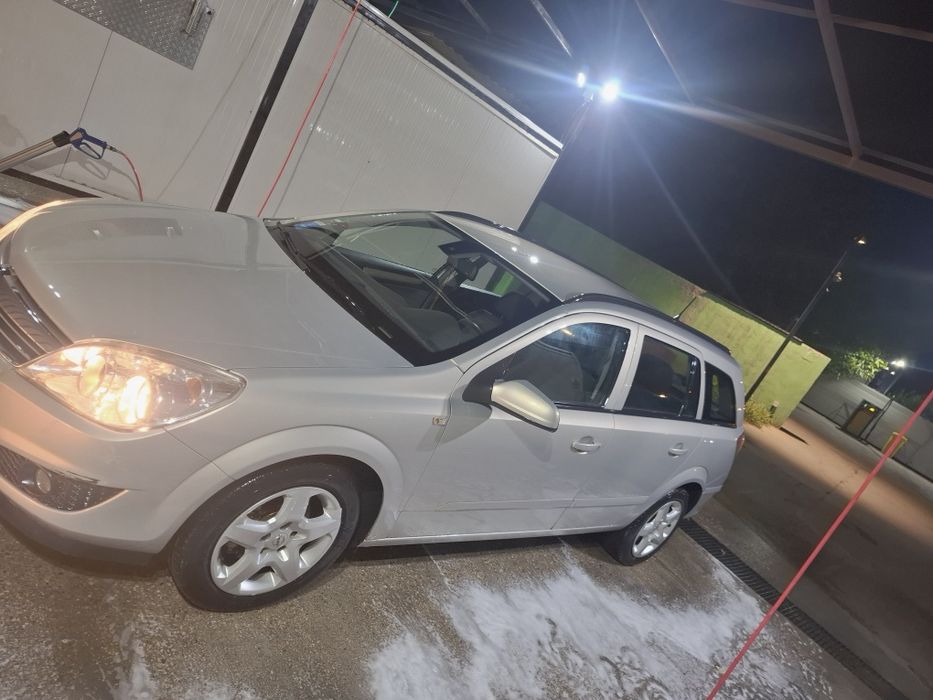 Vand sau Schimb Opel Astra h 2008 acte valabile 1 an imatriculata recent pe bulgaria