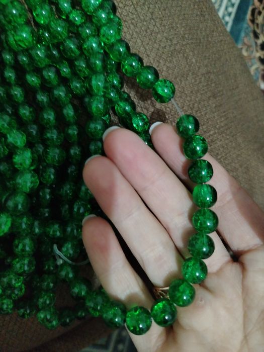 Стеклянные бусы с эффектом кракле