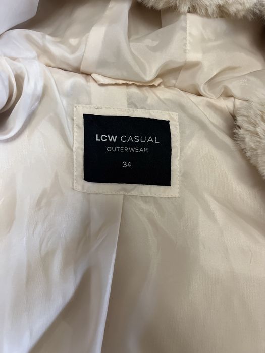 Чисто ново палто на LC WIKIKi