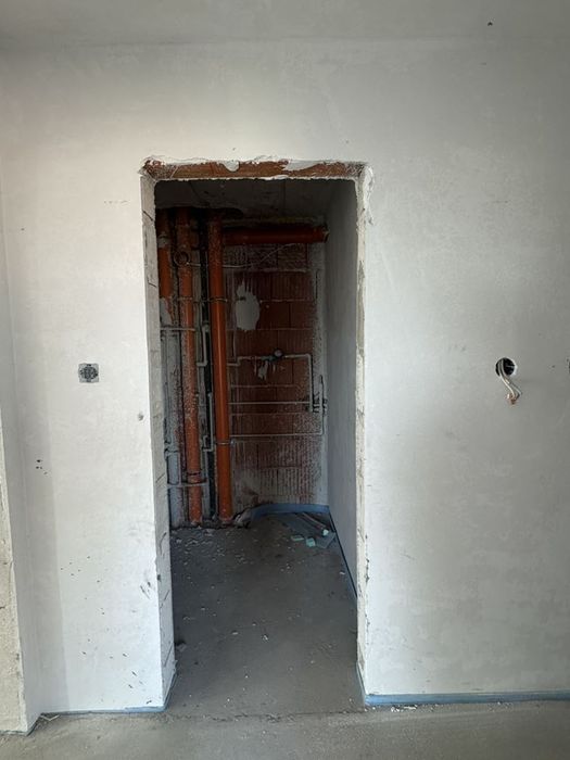 Просторен четиристаен апартамент в ж.к. Карпузица!