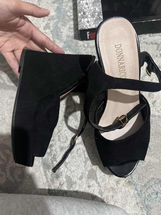 Босоножки женские