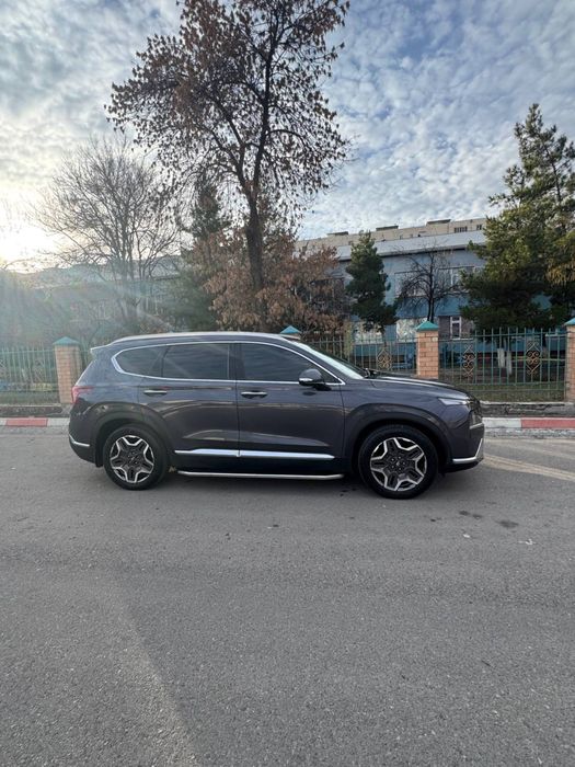 Продам Свою машину. Santa Fe год 22-23 в идеальном состоянии