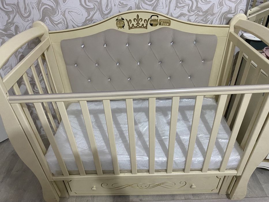 Продам детскит кровать