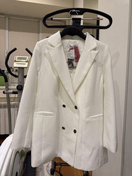 Пиджак, костюм женский