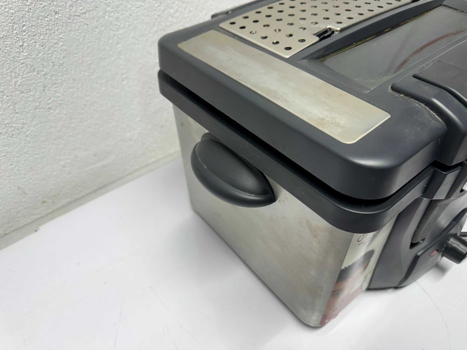 Фритюрник - Morphy Richards 2000W / 3L