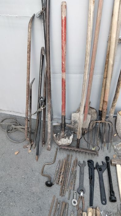 Продам всё для огорода, инвентарь.