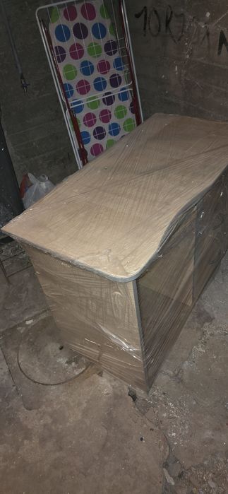 Birou 3 sertare  loc pentru unitate si tastatura