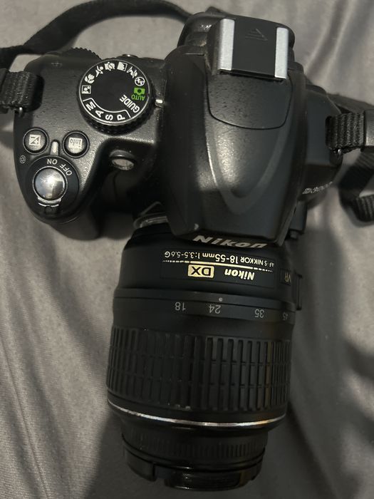 nikon d3000+обектив 18-55мм с vr