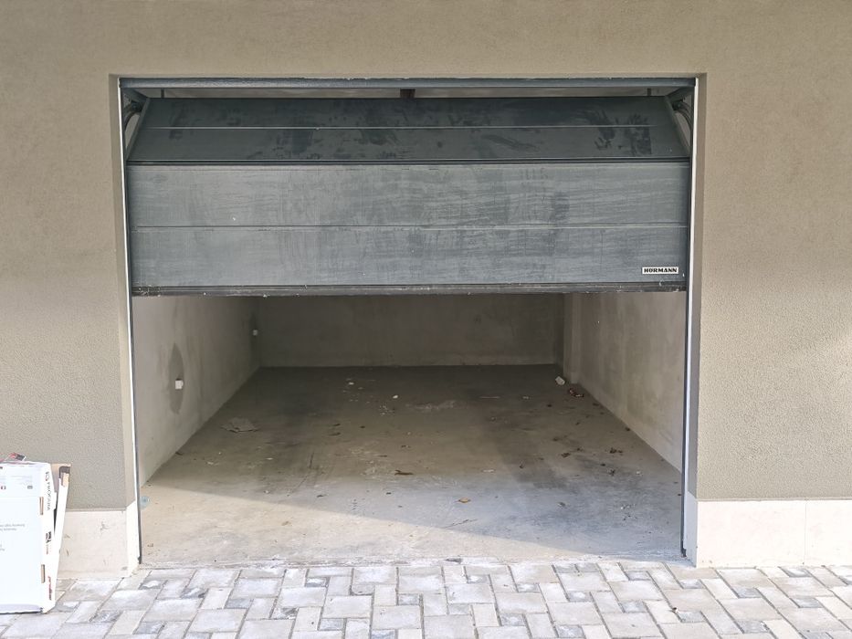 Гараж под наем .