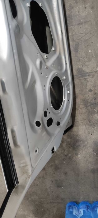 Usa stanga fata volkswagen vw golf 6 variant cod vopsea LR7L