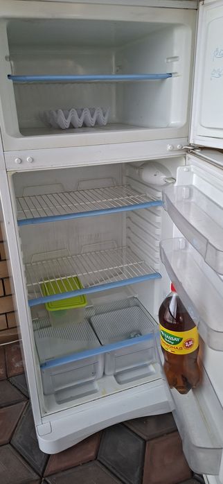 Продам холодильник