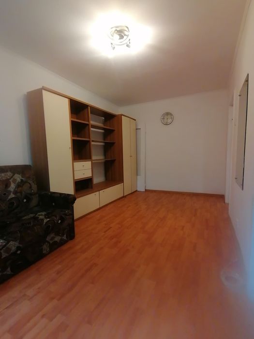 Particular  vând  garsoniera în Racadau