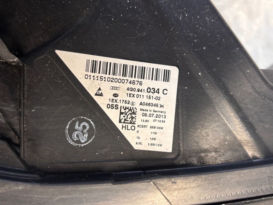 Audi A6 C7 Десен Фар