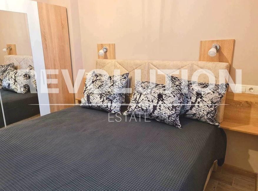 Дава се под наем Двустаен апартамент в Варна, Център - 50 кв.м за 600 € - Снимка #4