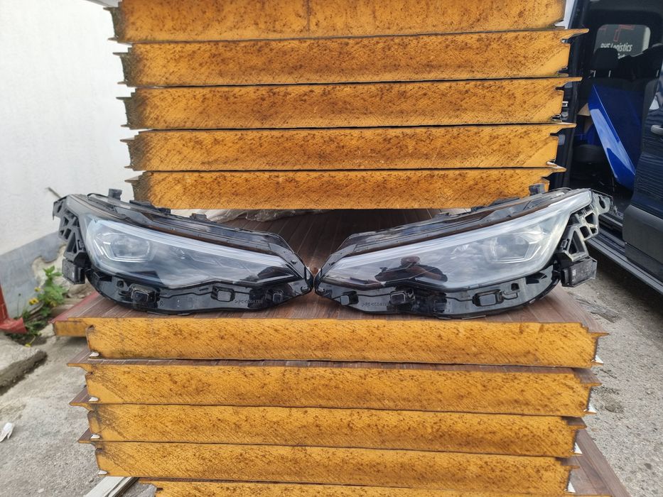 Far stanga dreapta golf 8 cod 5H1941060T 5H1941059T