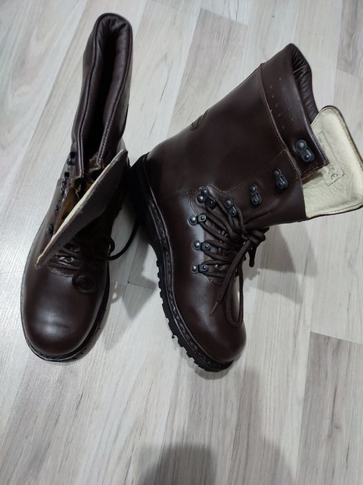 Bocancii din piele