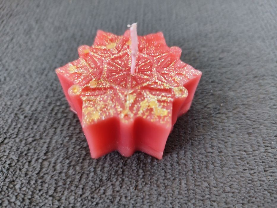 Коледни свещи - подаръчета